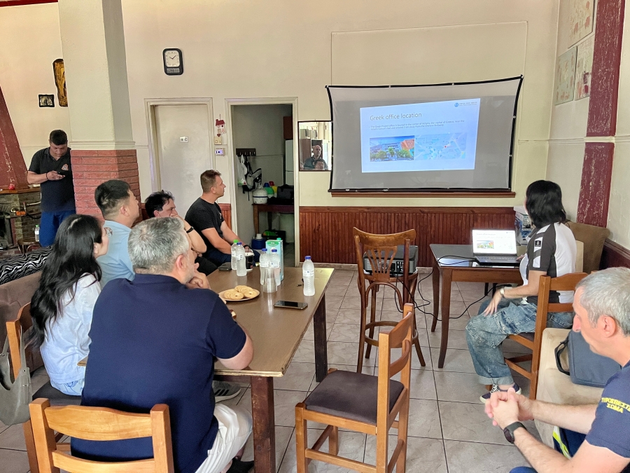 三峡欧洲公司代表探访那乌萨消防局 介绍三峡欧洲希腊项目